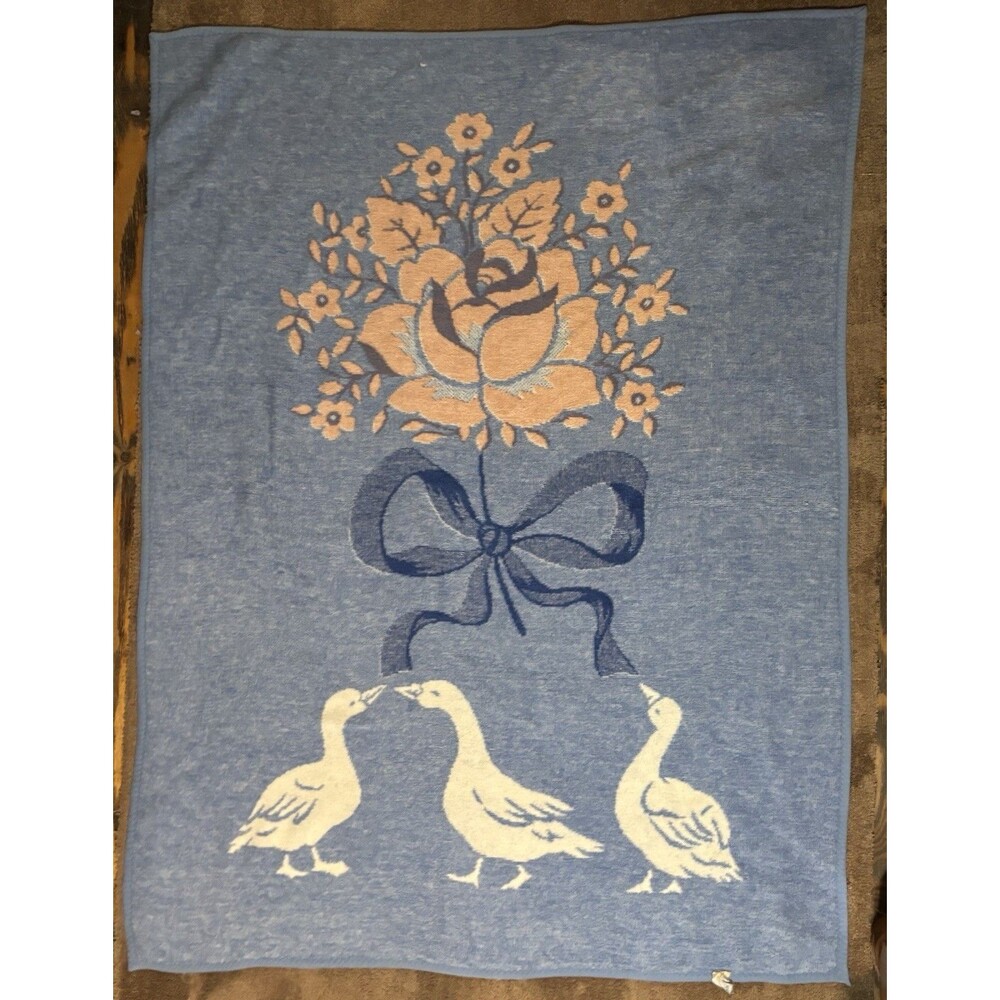 Vintage Mora Acrylic Reversible Country Goose Blanket Blue & Pink